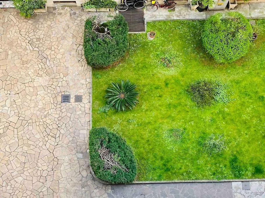 Boutique Artistic Apartment Near Bocconi & Navigli-1