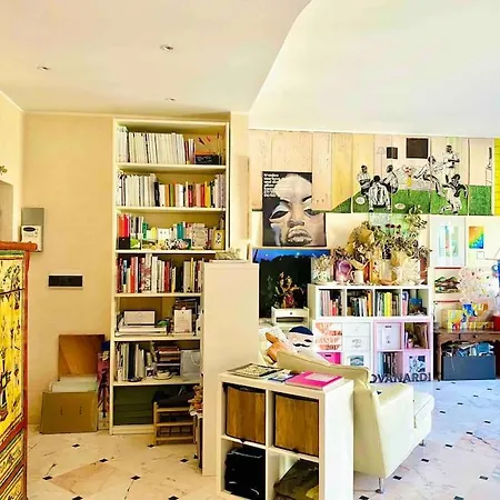 Boutique Artistic Apartment Near Bocconi & Navigli-3